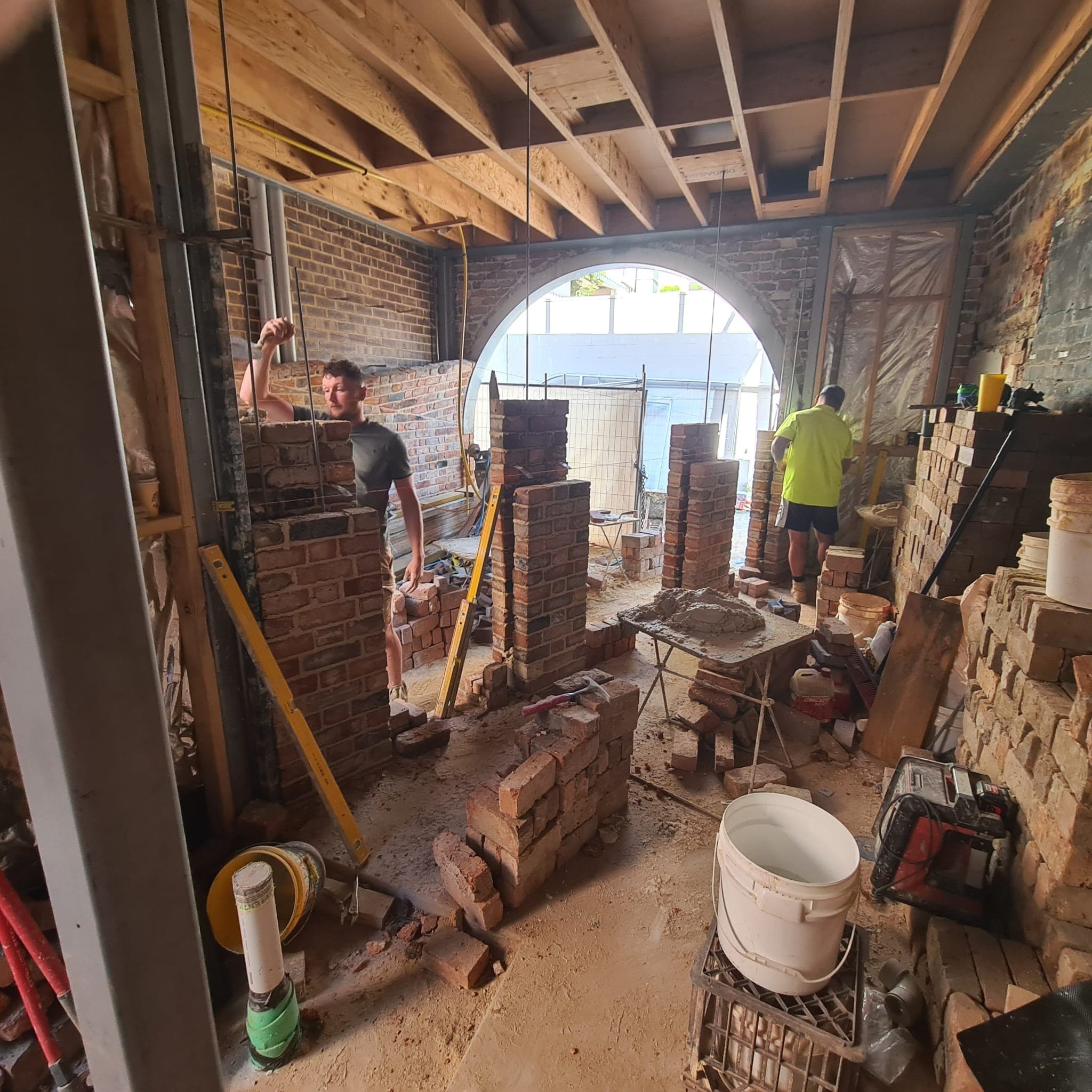 Brick vaulted ceiling under construction in a Fitzroy residence by Goodwin Bricklaying